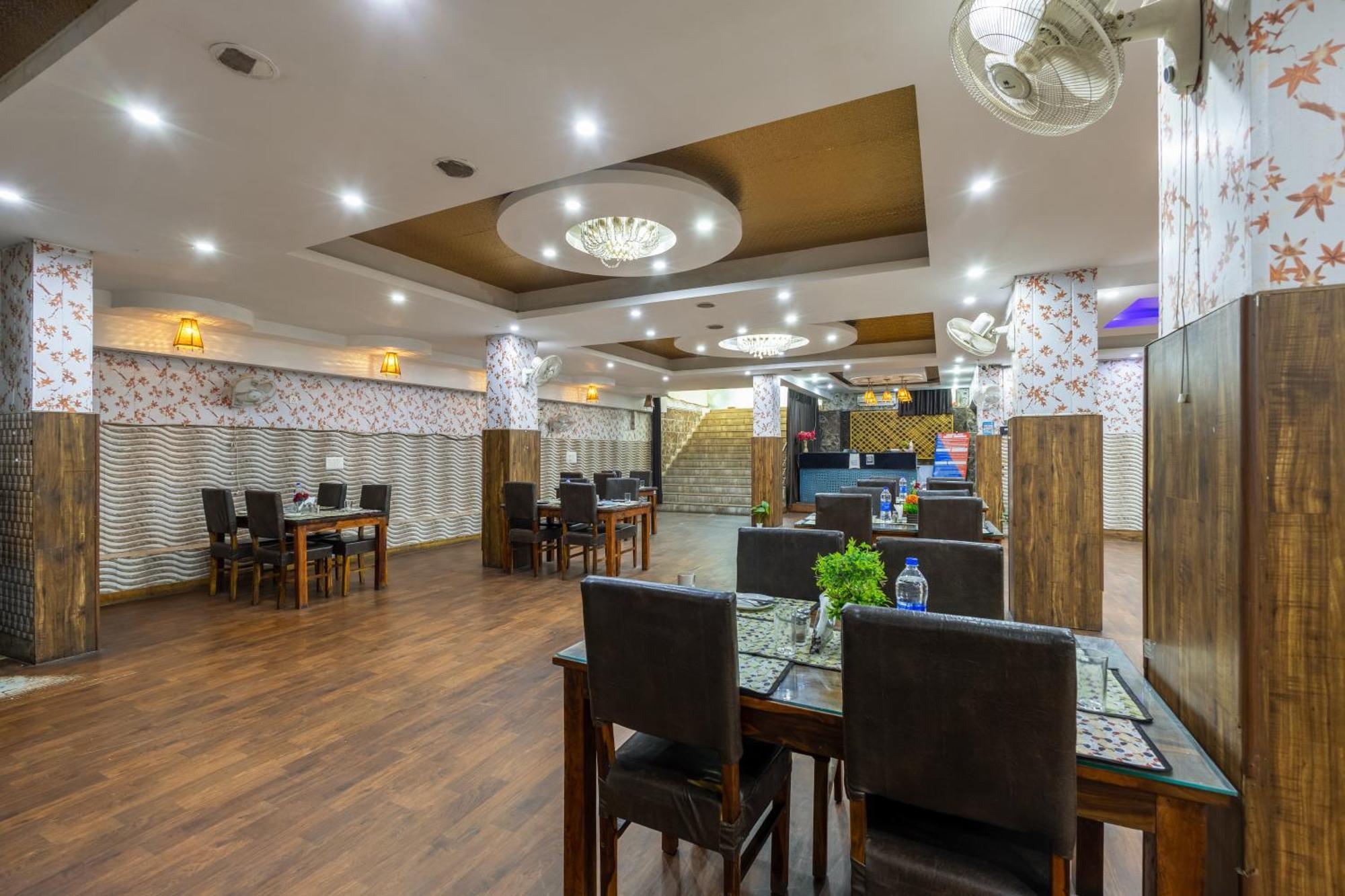 Kabul Hotel By Nexhub Palace - Medanta Gurgáon Kültér fotó