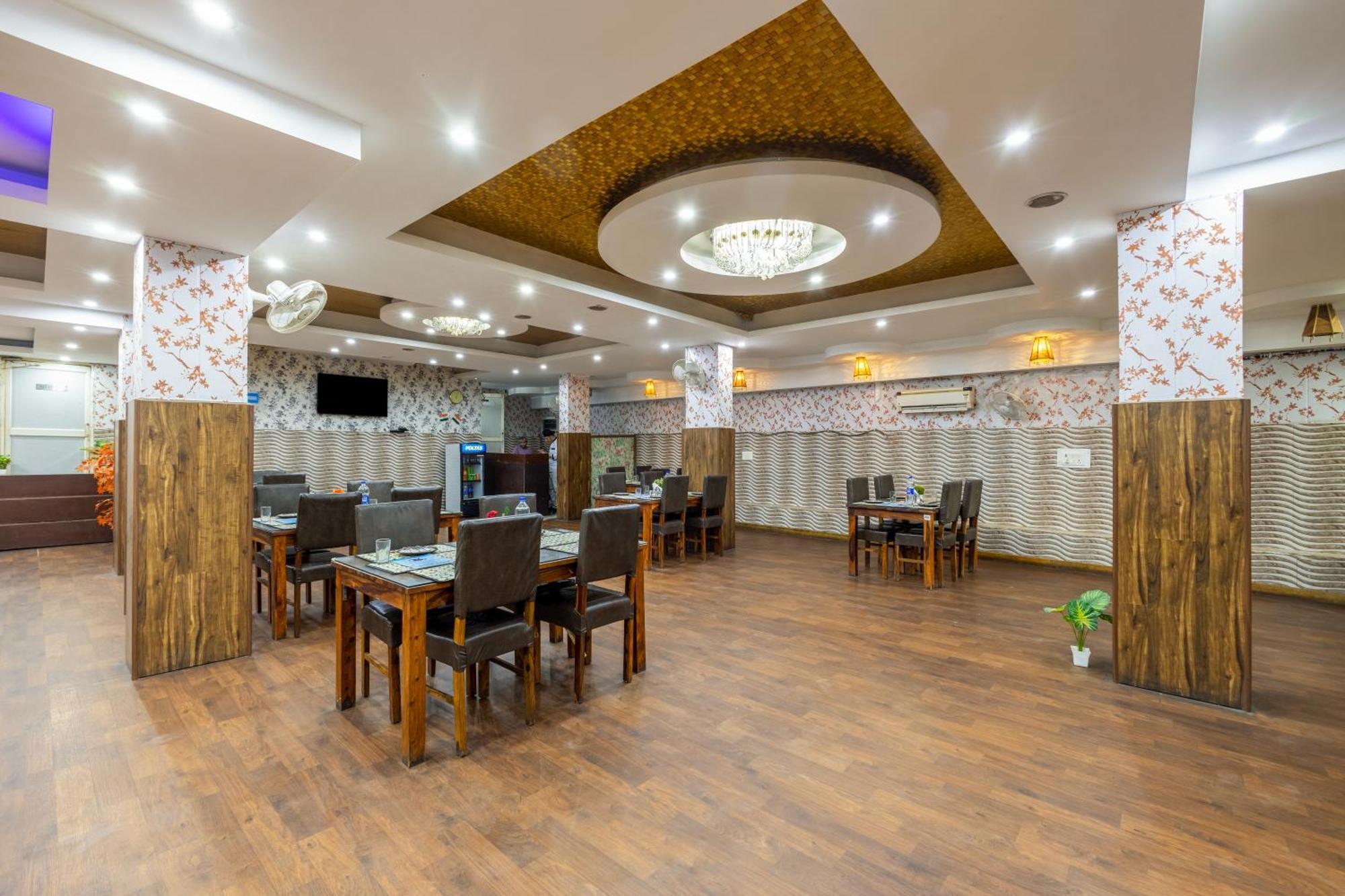 Kabul Hotel By Nexhub Palace - Medanta Gurgáon Kültér fotó