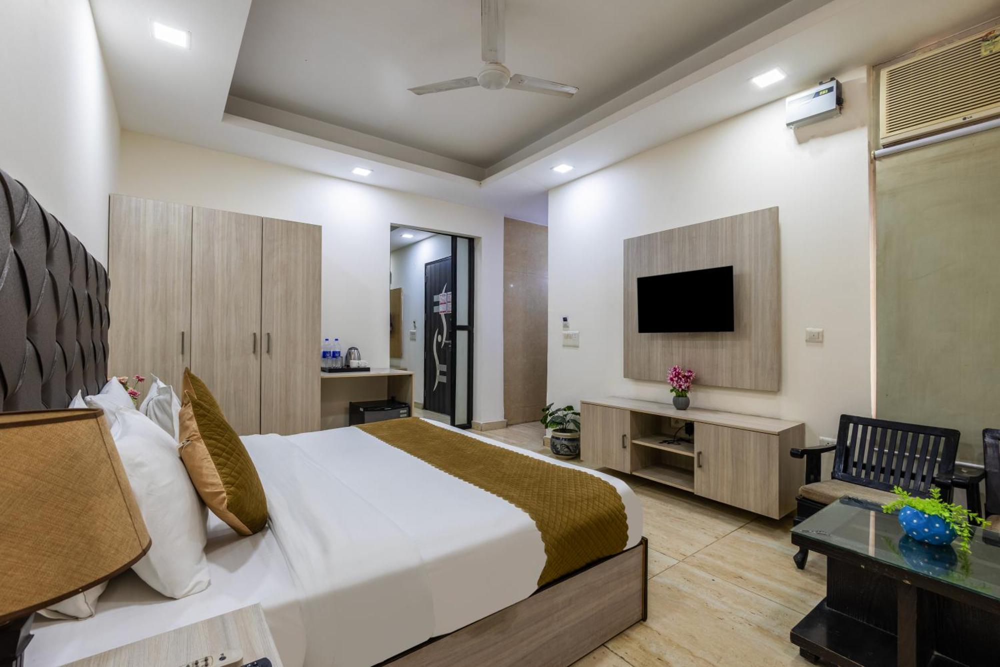 Kabul Hotel By Nexhub Palace - Medanta Gurgáon Kültér fotó