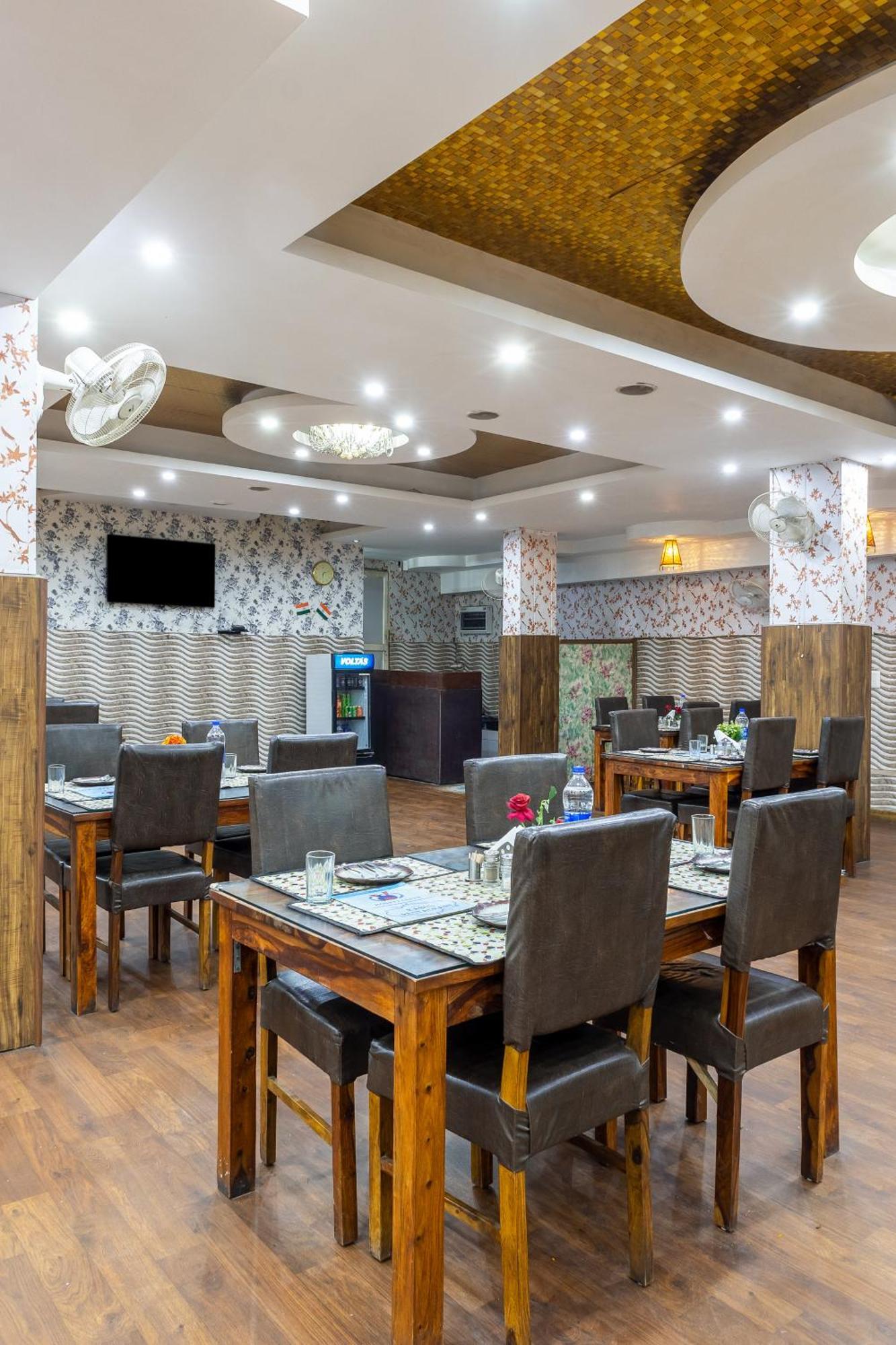 Kabul Hotel By Nexhub Palace - Medanta Gurgáon Kültér fotó